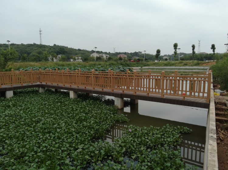 百妥木塑木護欄落地衡陽角本地景觀