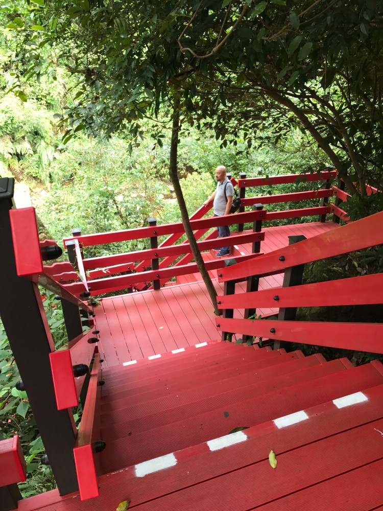 馬山水錦順莊景區改造：百妥木塑木護欄適配山地文旅場景