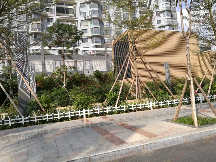 百妥木塑木格柵落地廣西道路電房項目，筑牢市政電力防護防線